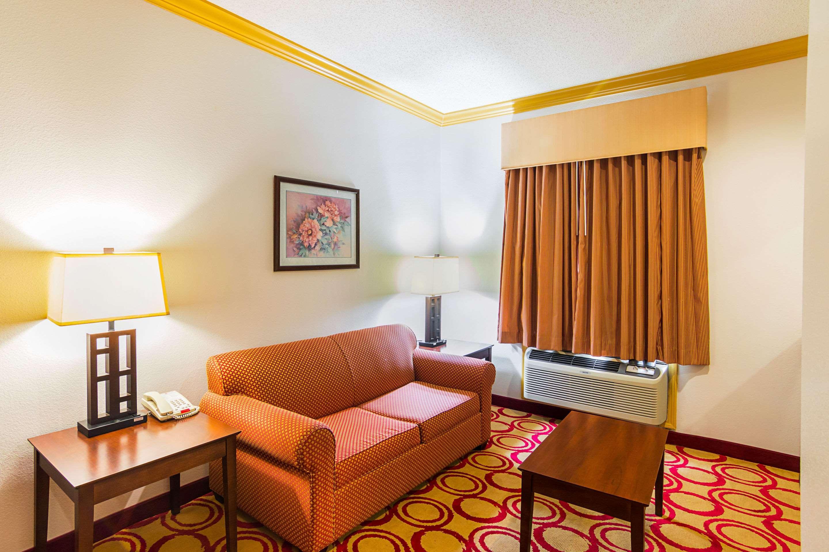 Quality Suites Лаббок Экстерьер фото