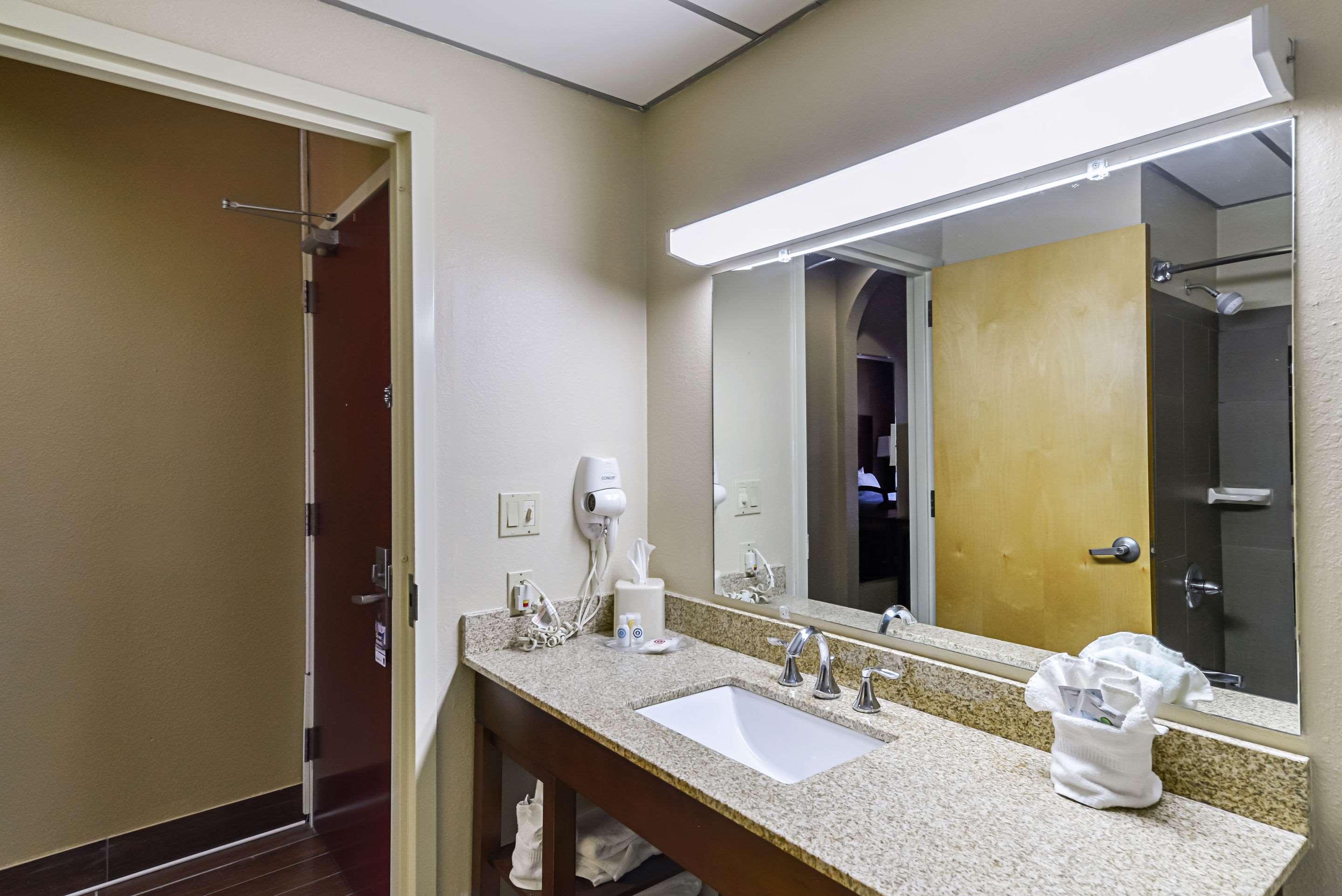 Quality Suites Лаббок Экстерьер фото